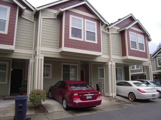 Building Photo - Fresh 3 bedroom - New Carpet new paint in Quatama area