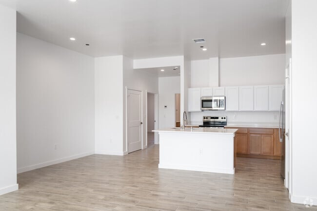3BR, 2BA - 1270SF - Kitchen