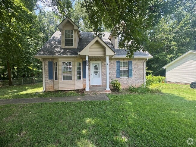 Building Photo - Cozy Single Family Home