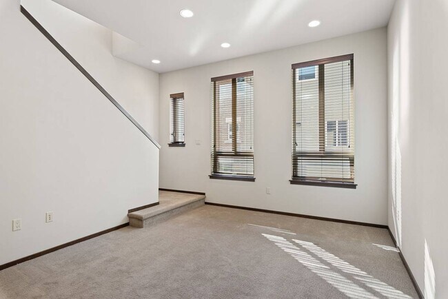 Photo - 180 Madrona Way NE Unit 180