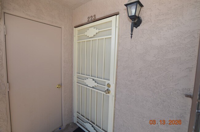 Photo - 4300 N Lamont St