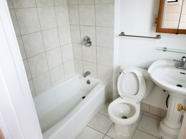 Bathroom - 718 1st Ave Unit 1