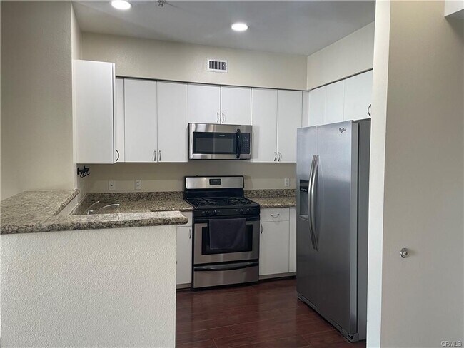 Photo - 840 Cedar Ave Unidad C