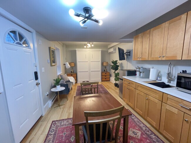 24 Warwick Rd Unit B