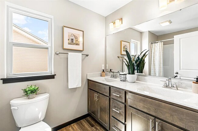 Photo - 405 Chloe Dr