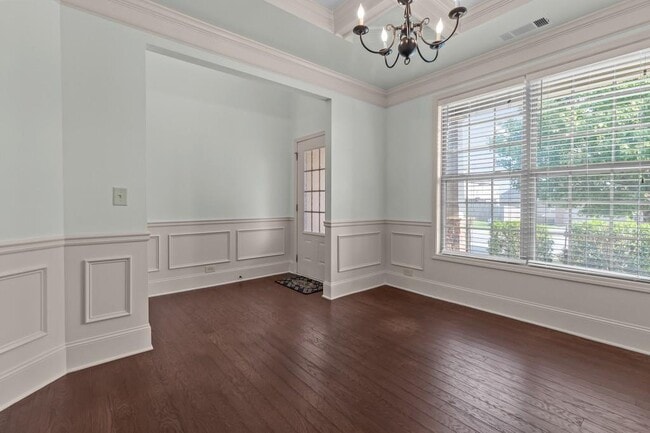 Photo - 5155 Roseman Trail