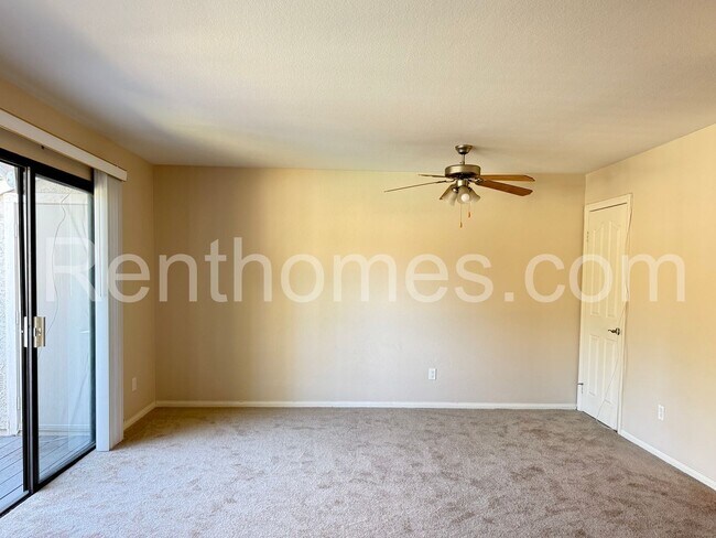 Photo - Rancho Bernardo, 14912 Avenida Venusto #6 - Brand New Carpet! Granite Counters, Comm Pool, Spa, T...