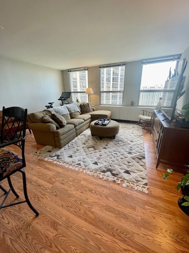 Photo - 2626 N Lakeview Ave