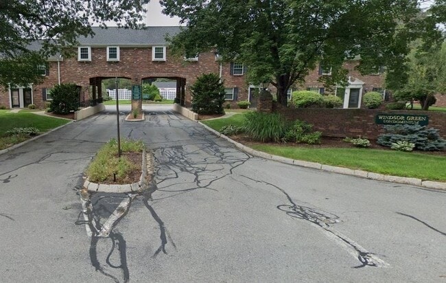 Photo - 404 Windsor Dr N Condo Unit 404