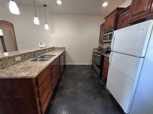 Photo - Spacious 4/4 House Near Baylor Campus!