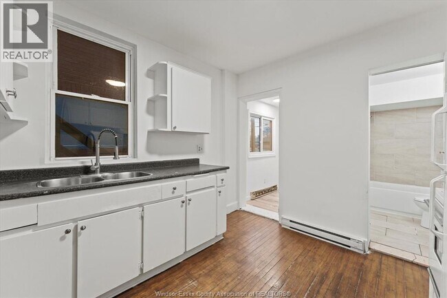 Photo - 895 Pillette Rd Unit Main