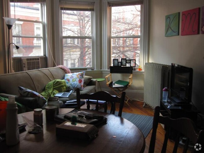 Building Photo - Berklee/NEU 3-Bed Great Location Rental