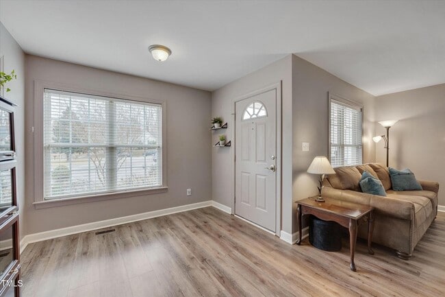 Photo - Great 3 Bedroom Home on Cul-de-Sac Lot with Garage & Screened Porch