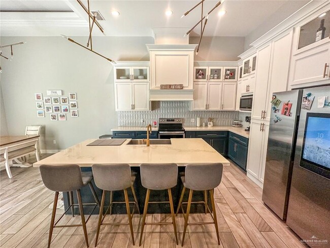 Photo - 24 Water Lily Ave