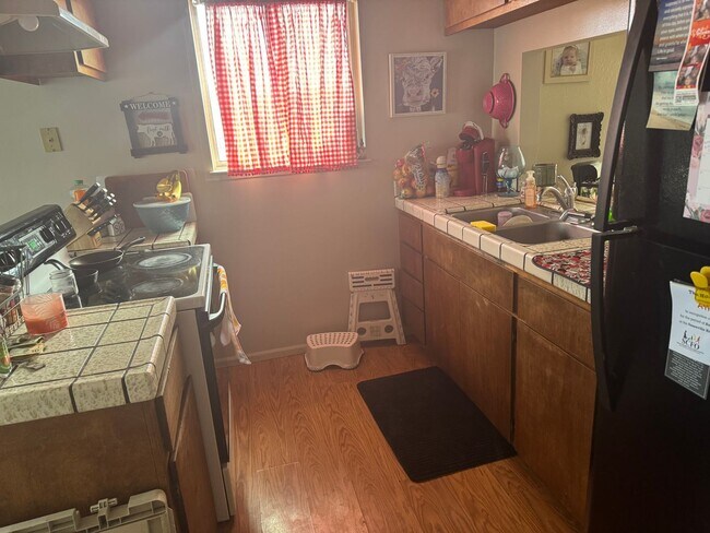 Photo - 1725 Sunkist Dr