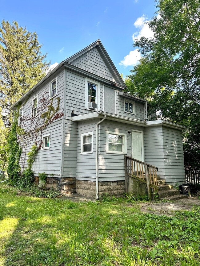 Photo - 580 Dayton St