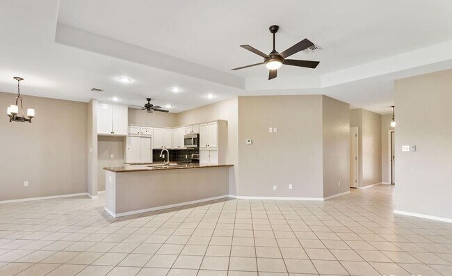 Photo - 15 Torrey Pines Dr