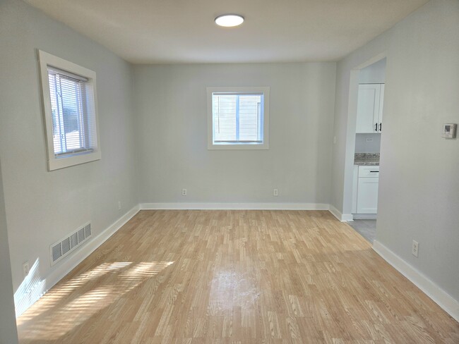 Photo - 324 Rosewood Ave