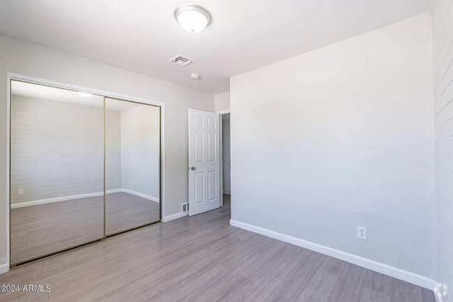Building Photo - 4022 W Willetta St Rental