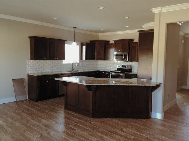 Photo - 3100 SW Riverstone Ave