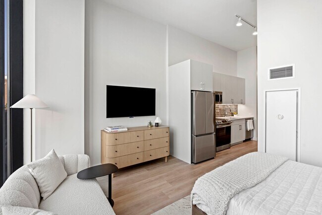 1091 W Van Buren St Unit 14