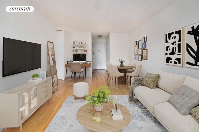 Photo - 301 E 45th St