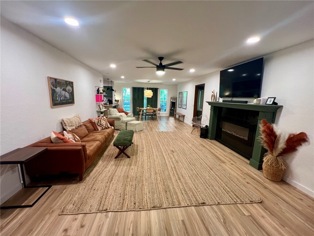 Photo - 30 Shakespeare Dr