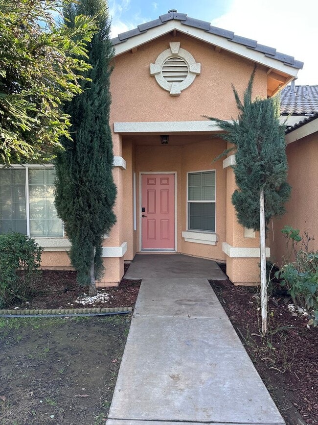 Photo - 615 New Zealand Dr