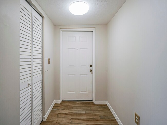 Photo - 1590 S 42ND Cir Unit # 105