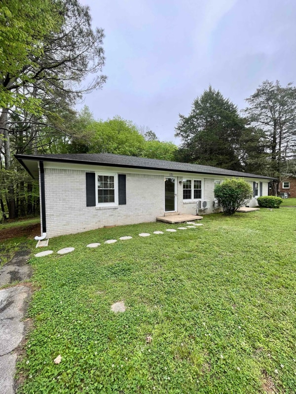 Building Photo - 121 Glenn Springs Rd Rental