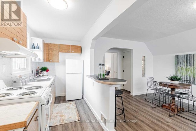 Photo - 179 Clonmore Dr