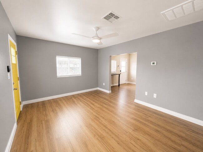 Photo - 1033 E Roosevelt St Unit B
