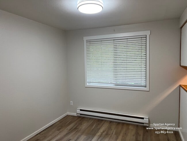 Photo - 8503 Locust Ave E Unit 4