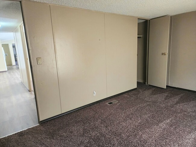 Photo - 1310 N Avenue J