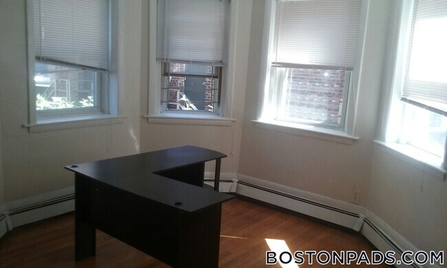 126 Warren St Unidad G2