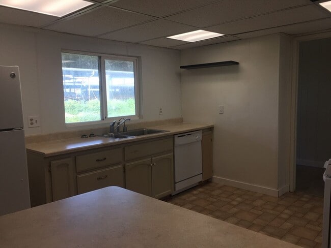 Photo - 1616 Cornelius Ave Unidad A