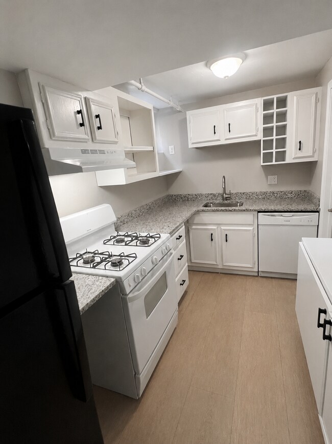 240 Robbins St Unit 1