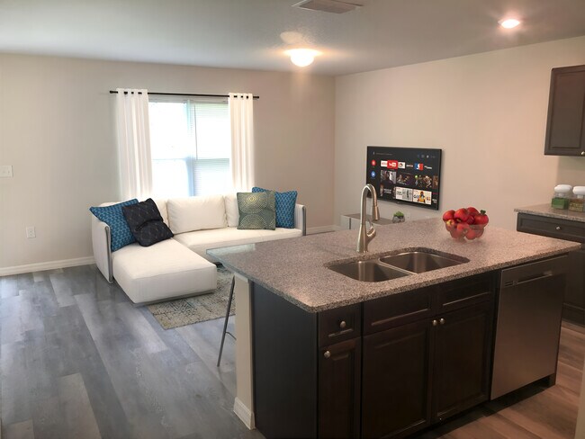 Photo - 39 Underwood Trl