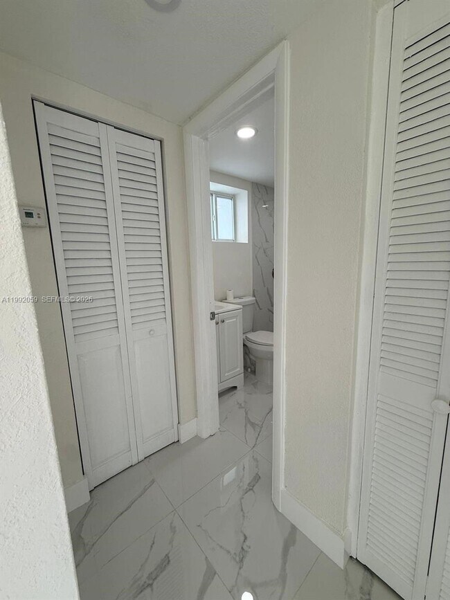 Photo - 4298 NW S Tamiami Canal Dr Unidad 5