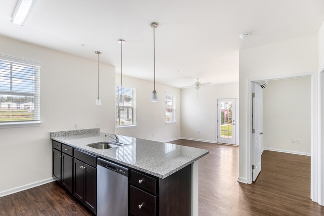 1BR/1BA - 804SF - Entry
