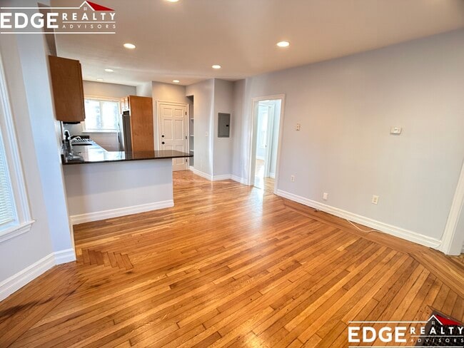 Photo - 41 Dracut St Unit 1