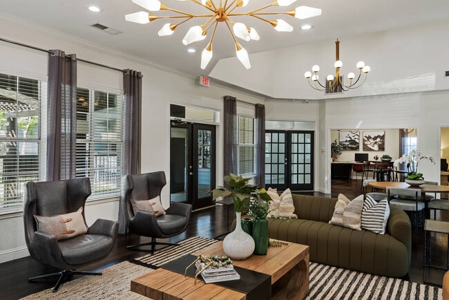 Cozy Leasing Office