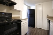 2BR/1.5BA -825SF