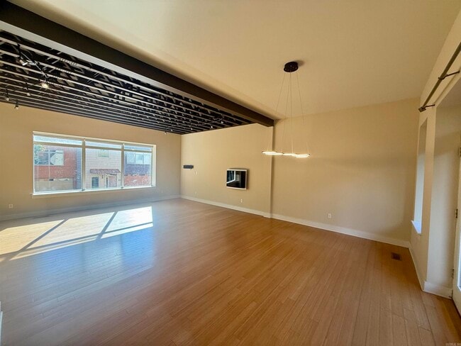 Photo - 110 Vertical Lofts Dr