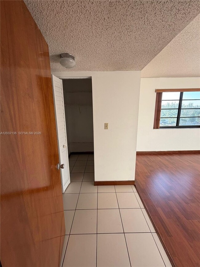 Photo - 605 NW 72nd Ave Unidad 509
