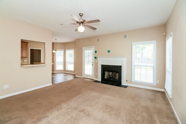 Photo - 319 Freeman Forest Dr