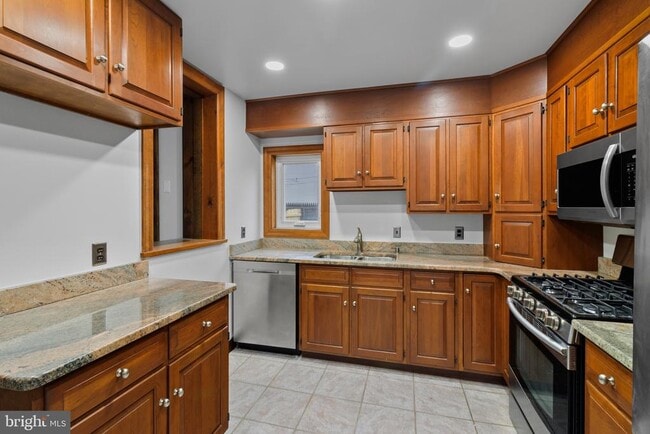 Photo - 1616 W 16th St