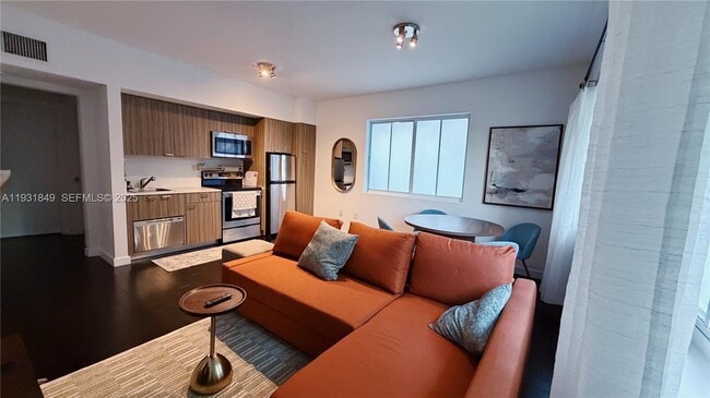 Building Photo - 551 Michigan Ave Unit 221