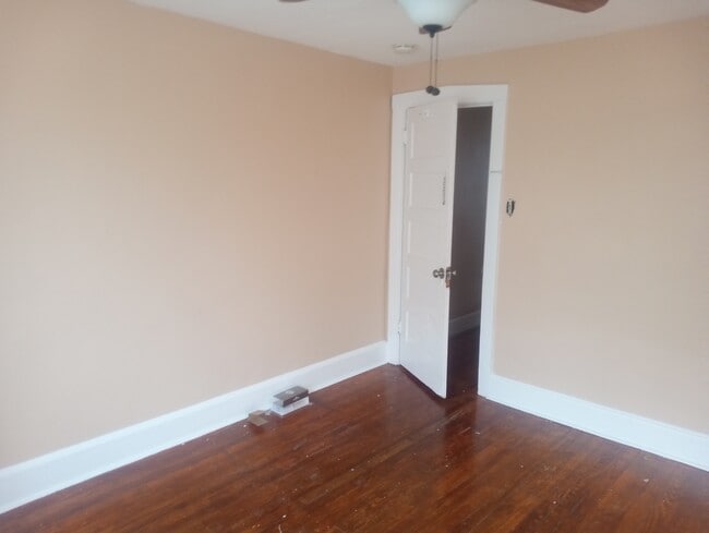 Photo - 30 Bellevue Ter