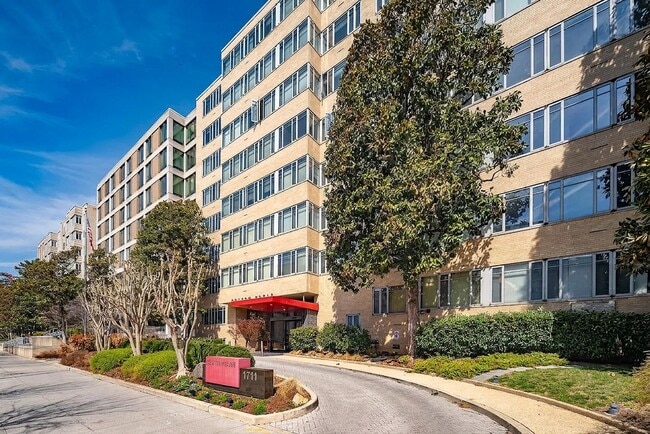 Building Photo - 1711 Massachusetts Ave NW Unit 231